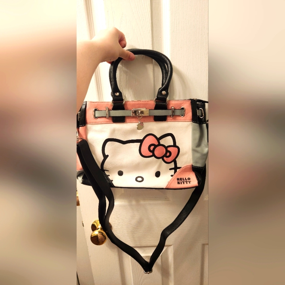 Hello Kitty Purse (Like New, Minor Imperfections)